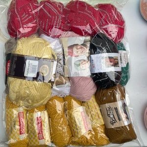 Variety of yarn 16pcs